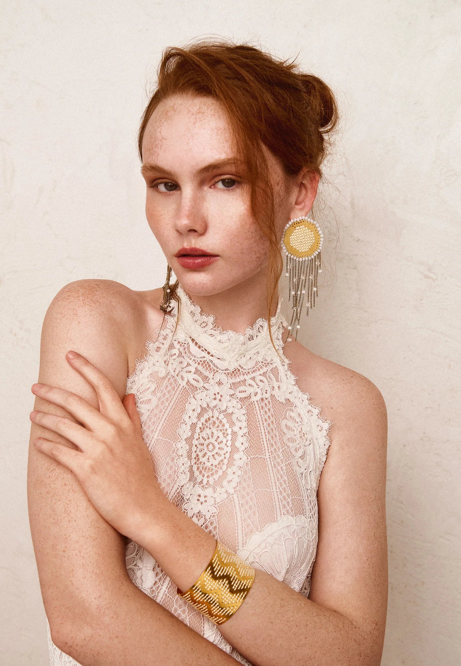 ZIG ZAG GOLDEN CUFF WHITE