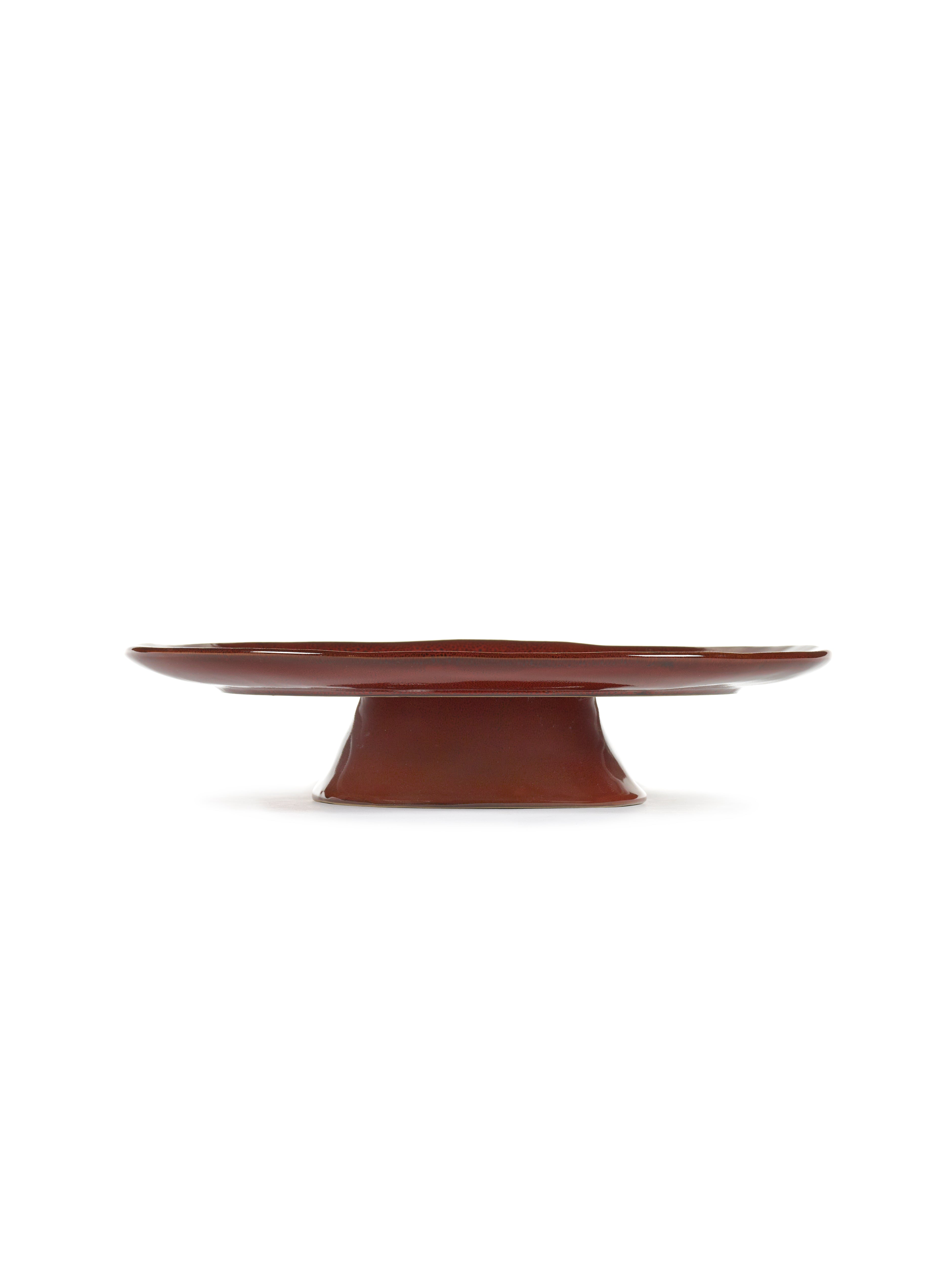 LARGE PLATE ON FOOT VENETIAN RED LA MERE