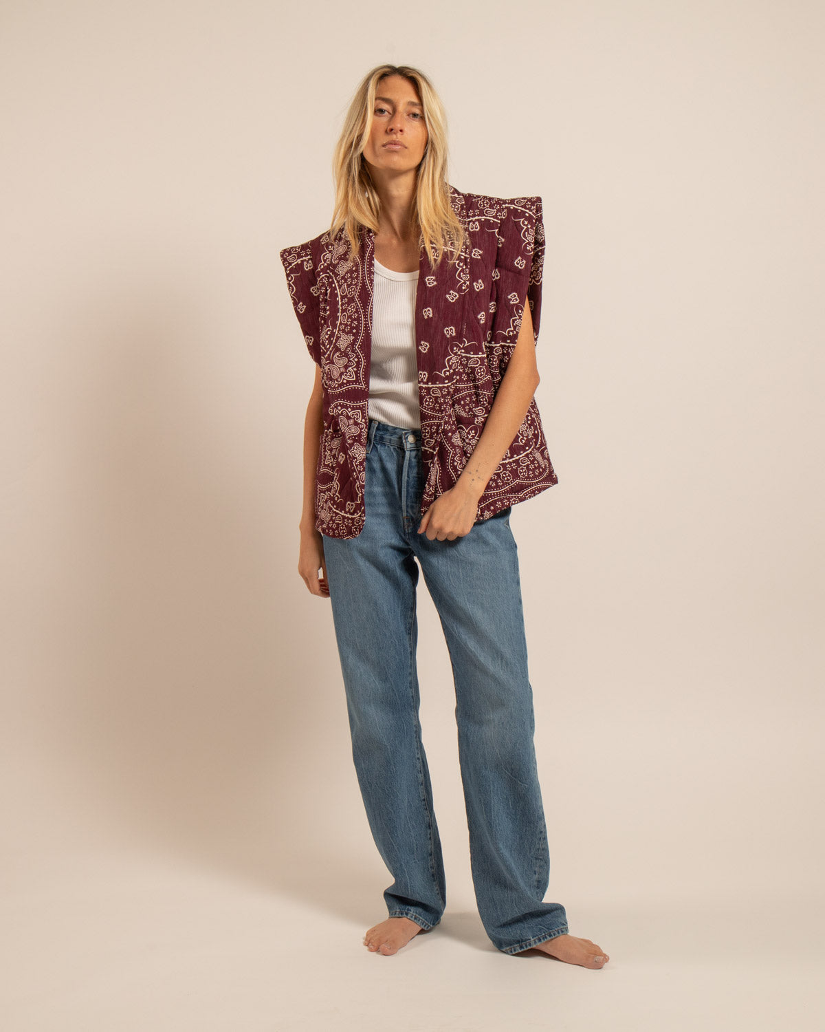 BROOKLYN6 SLEEVELESS VEST BANDANA PRINT BURGUNDY