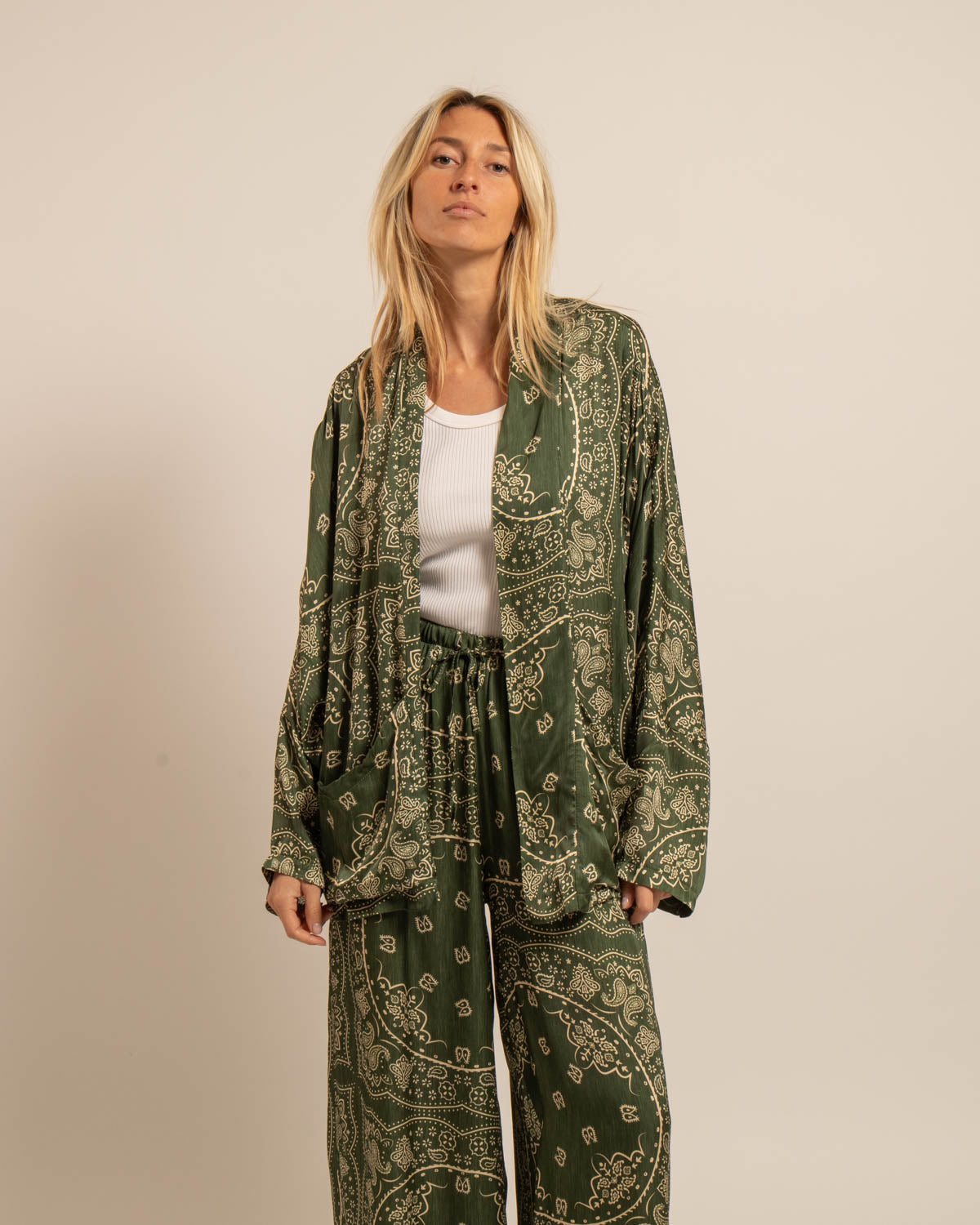 CHICAGO9 KIMONO BANDANA PRINT KHAKI