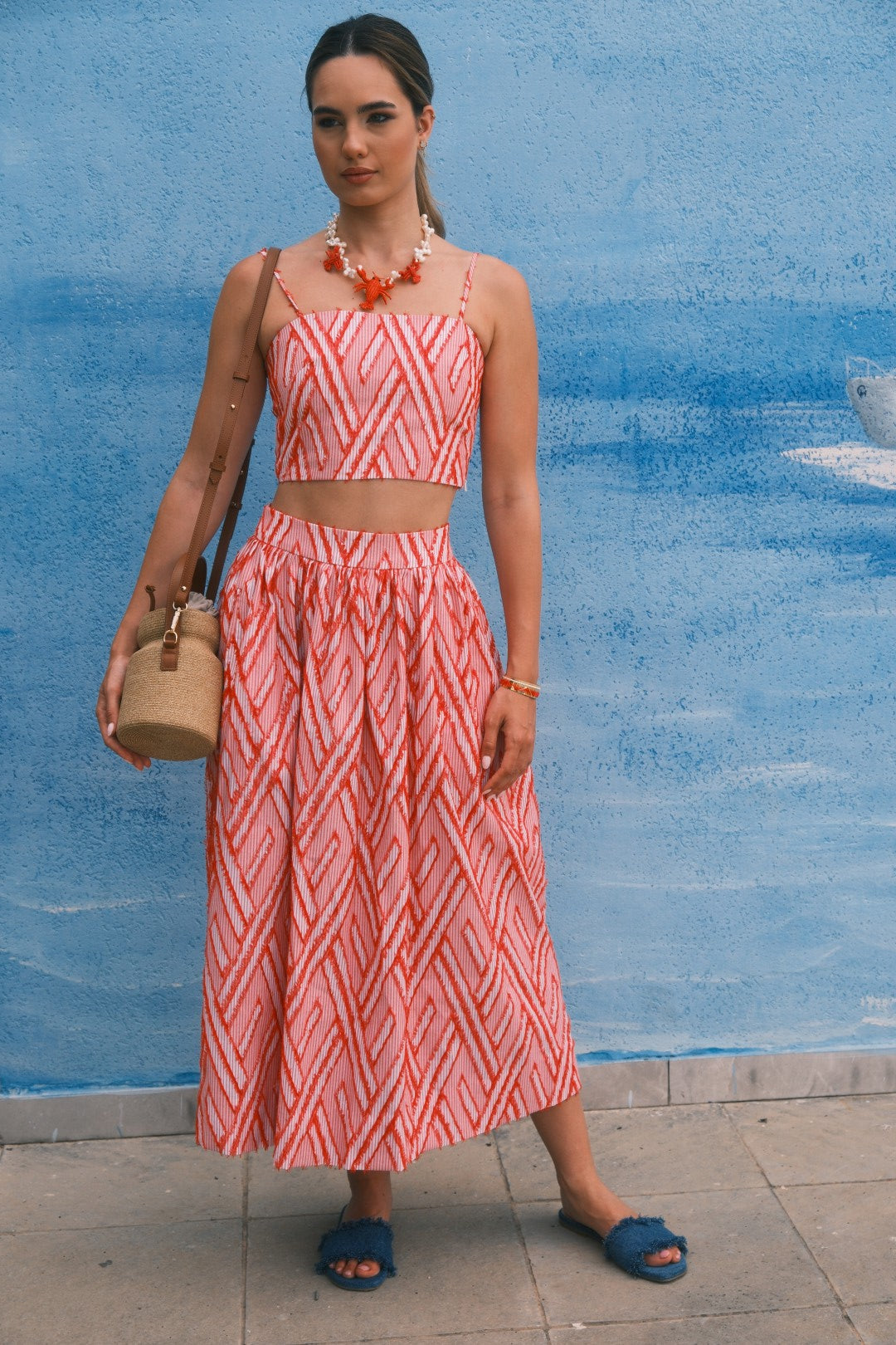 BENE SKIRT V PATTERN RED WHITE