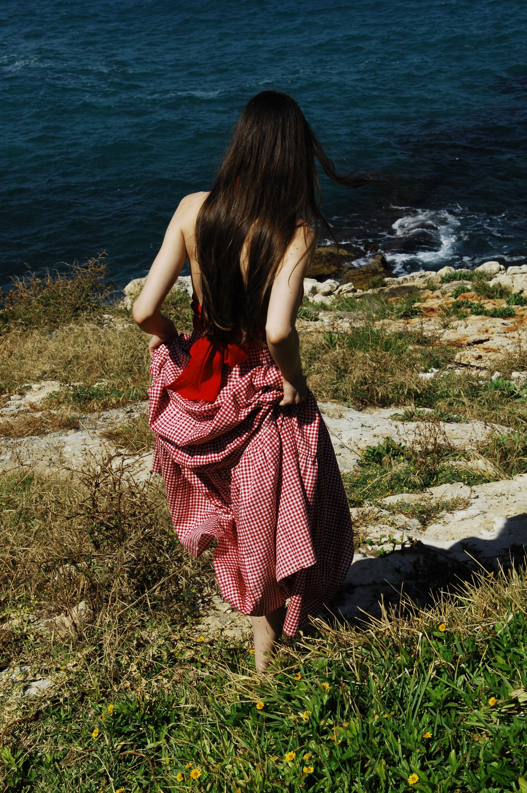 CHADIA CROSSED TOP RED