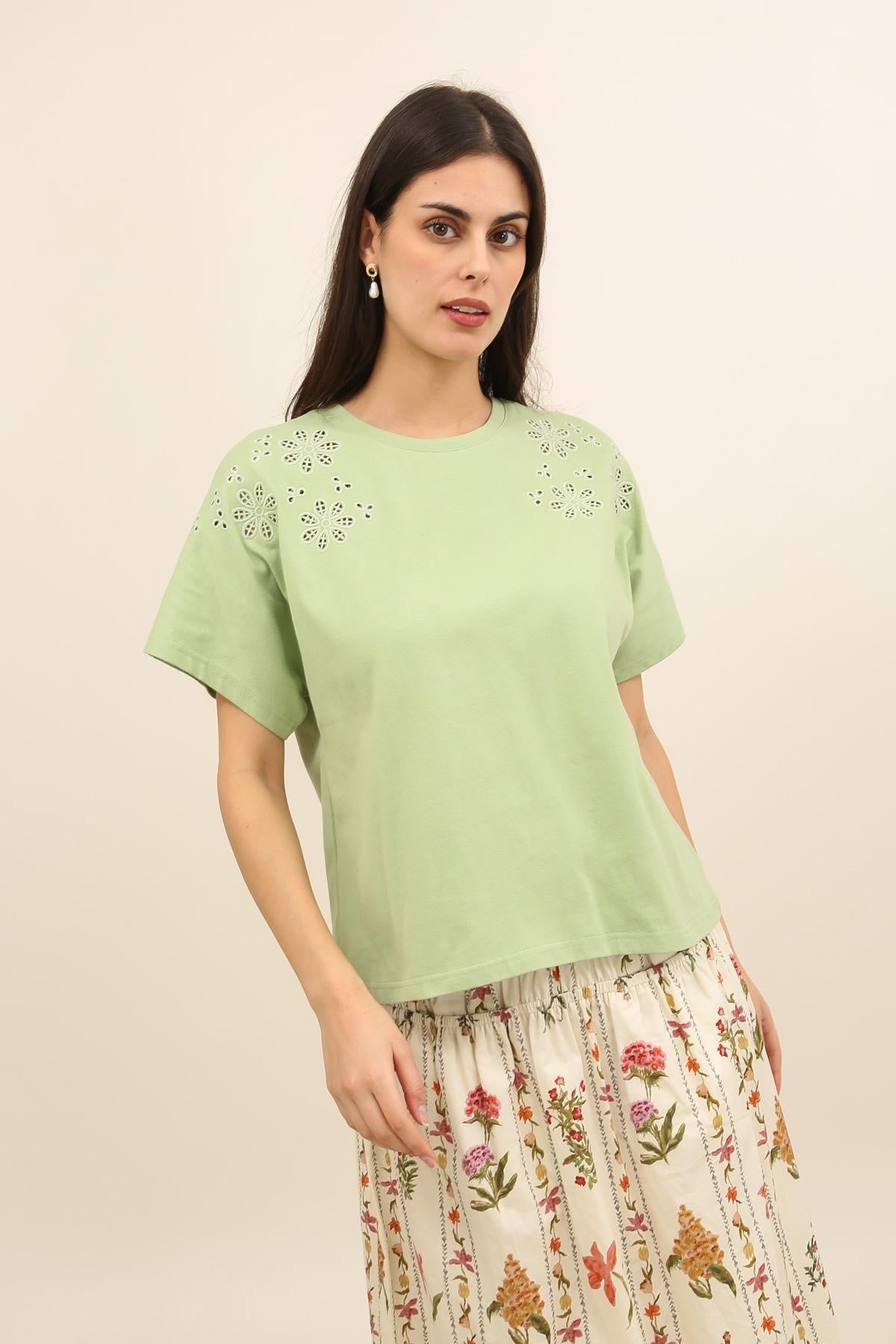 NAYLA FLOWER T-SHIRT SAGE
