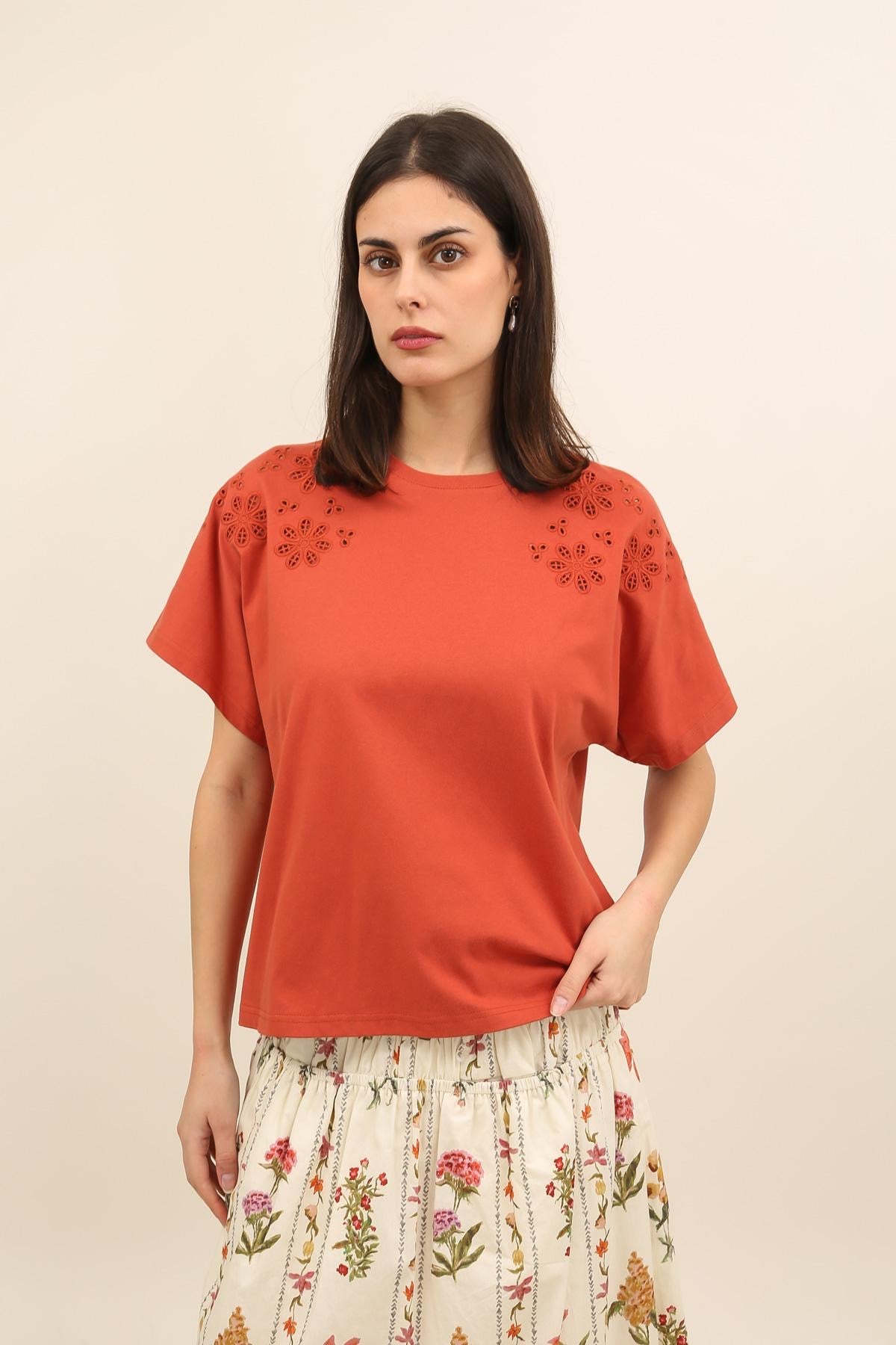 NAYLA FLOWER T-SHIRT ROUILLE