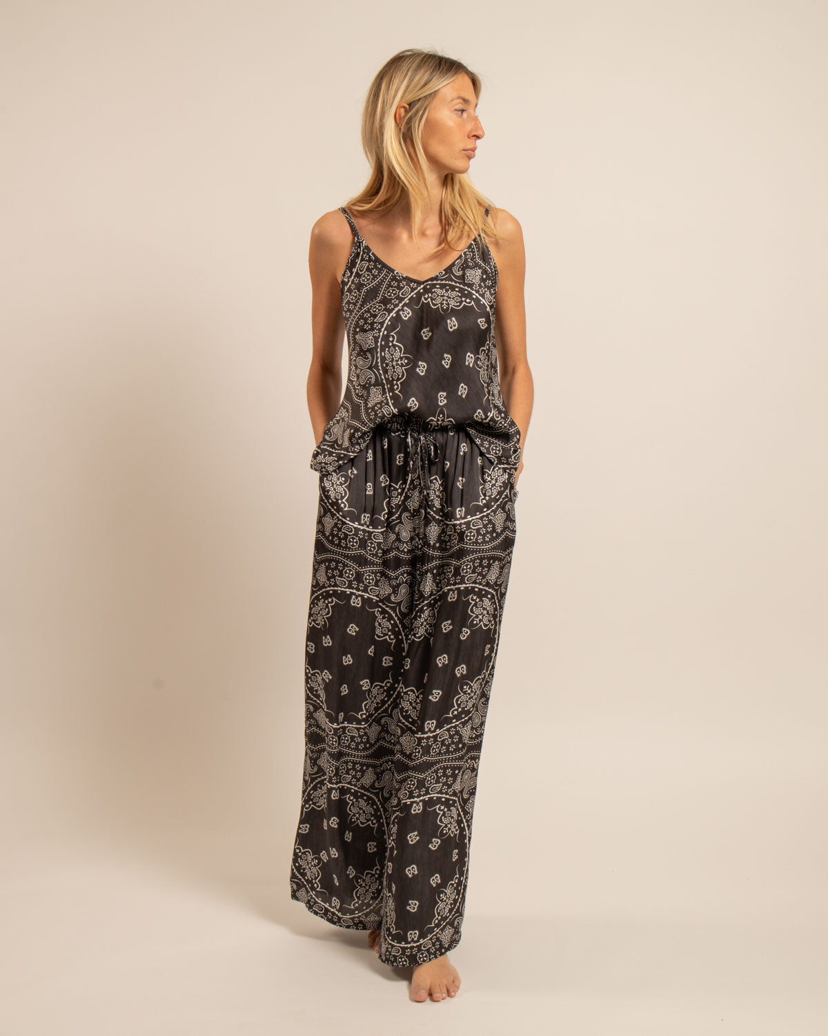PHOENIX2 PANTS BANDANA PRINT ANTHRACITE