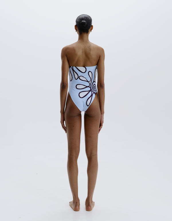 LORE ONE PIECE NAMURCELE