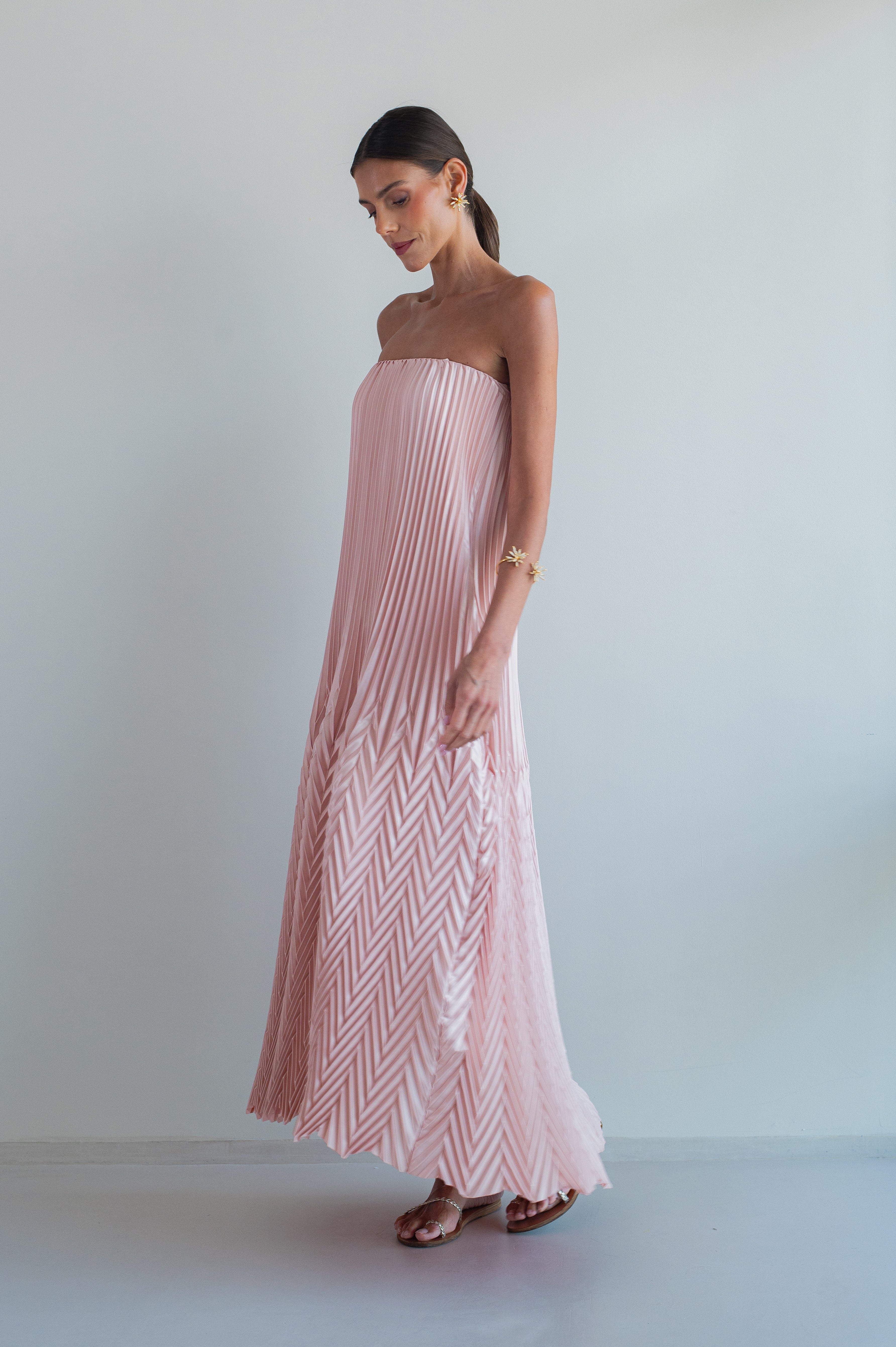 ARIA PLISSE MAXI DRESS - POWDER PINK