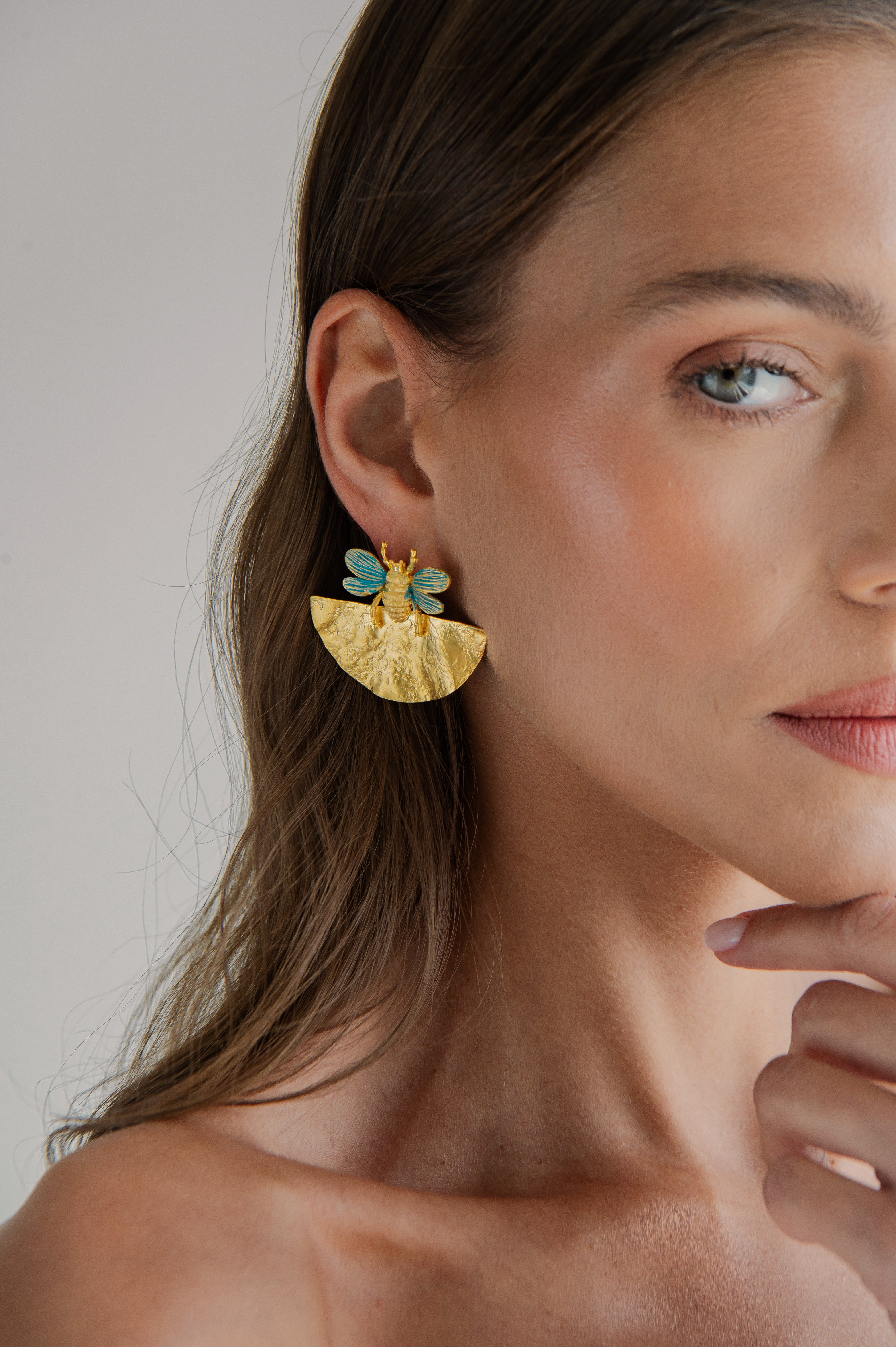 ATELIER NANOU TURQUOISE BEE GOLD EARRINGS