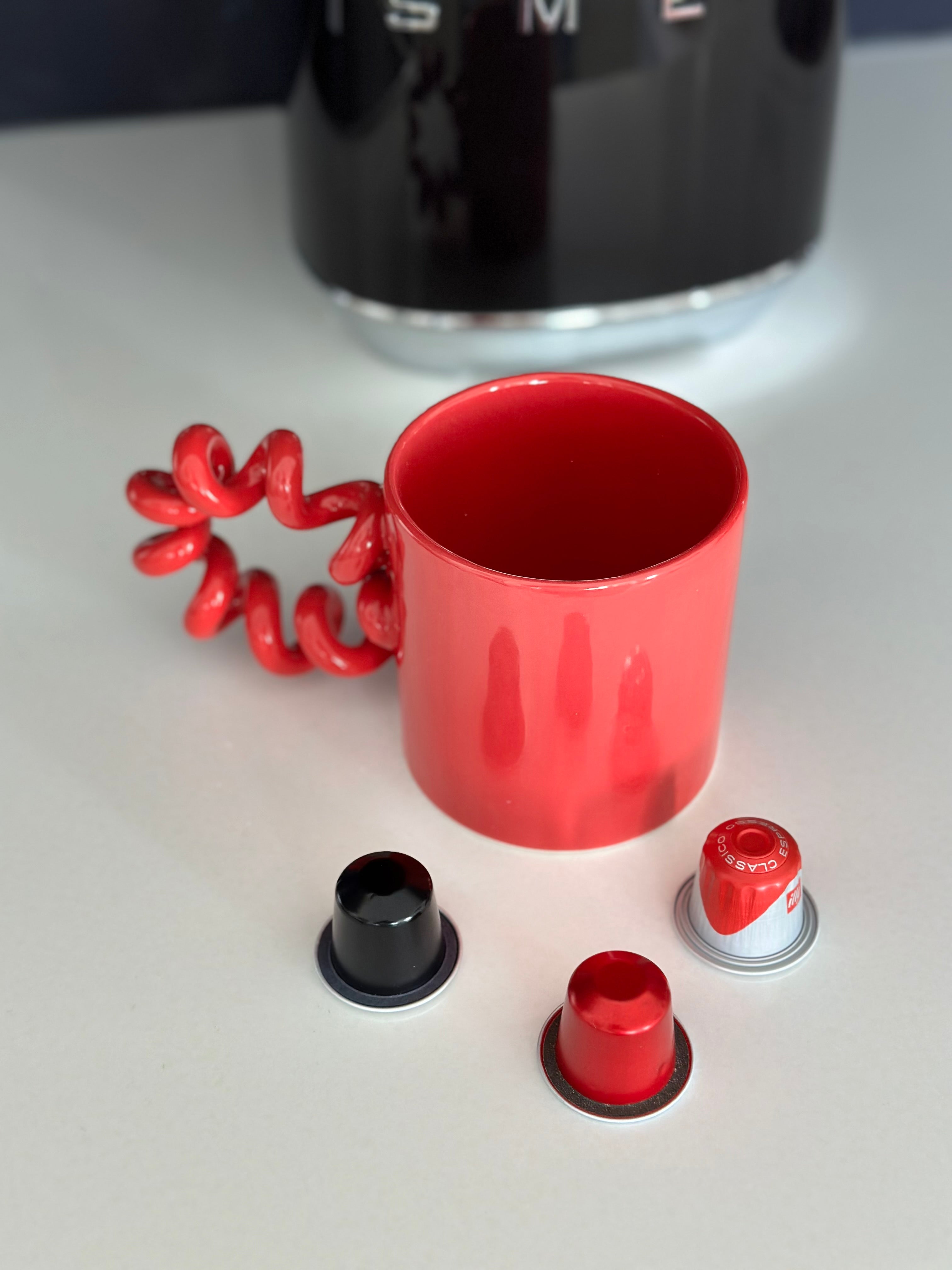 Curly Mug - Red