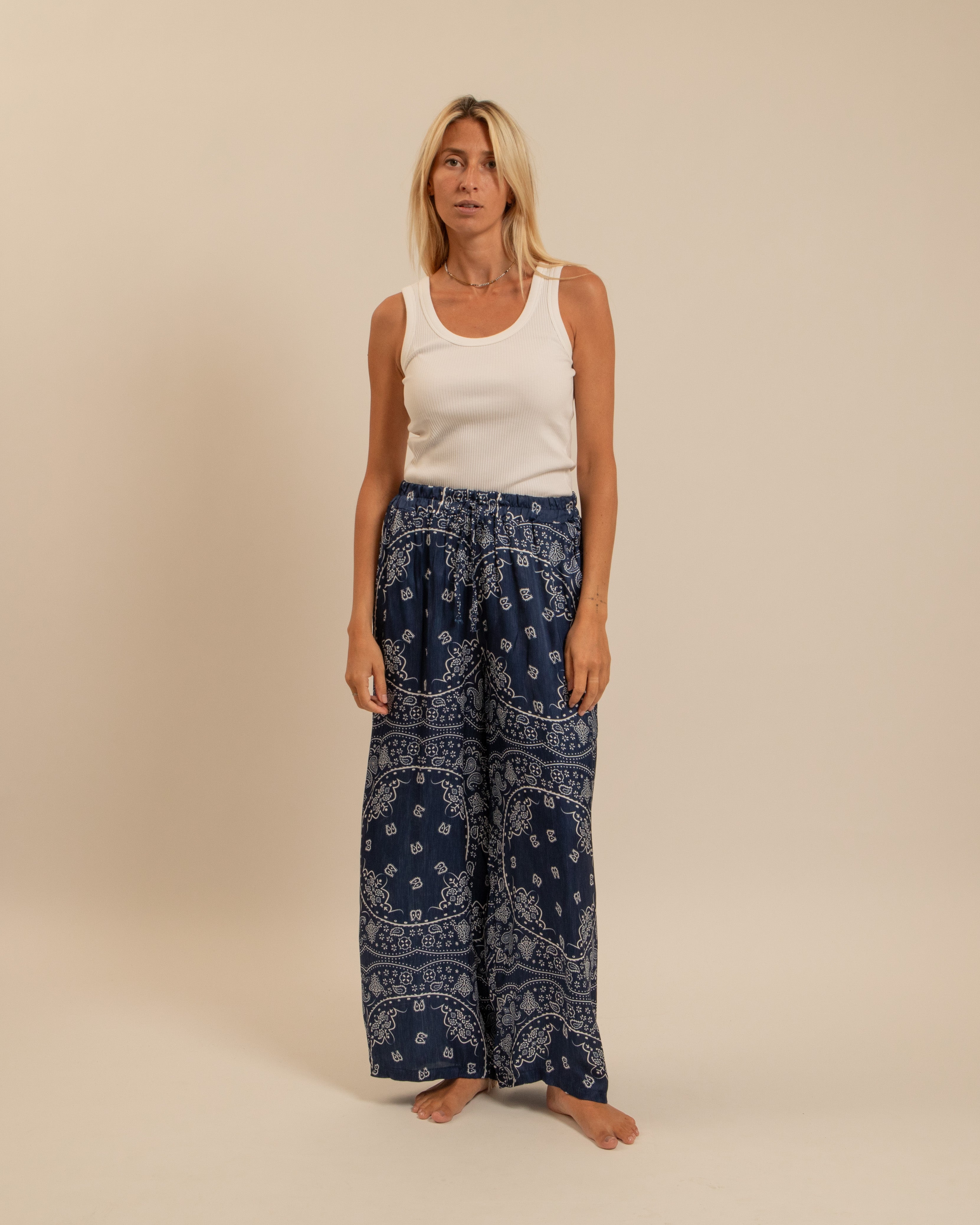 PHOENIX2 PANTS BANDANA PRINT NAVY