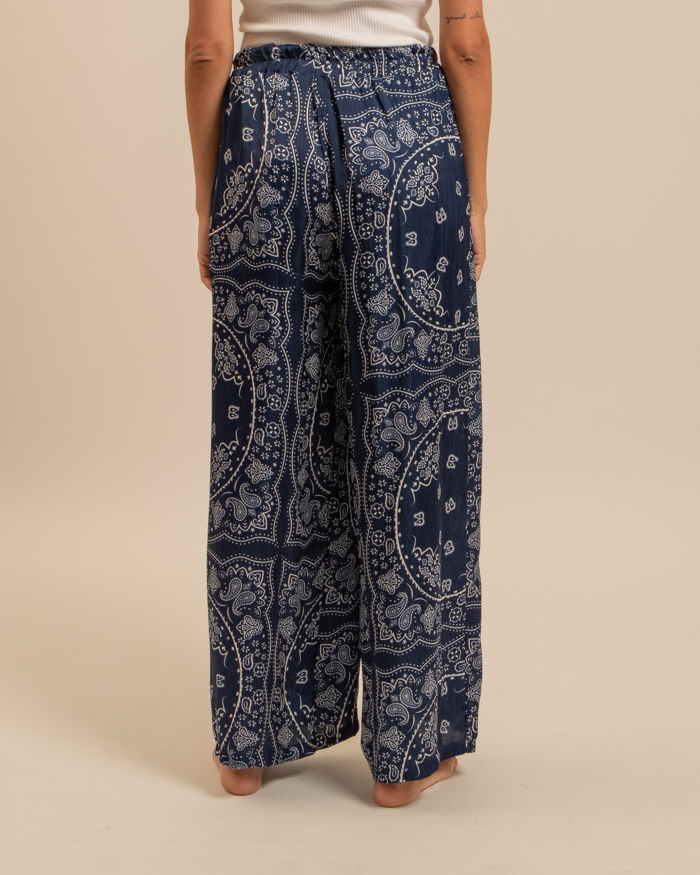 PHOENIX2 PANTS BANDANA PRINT NAVY