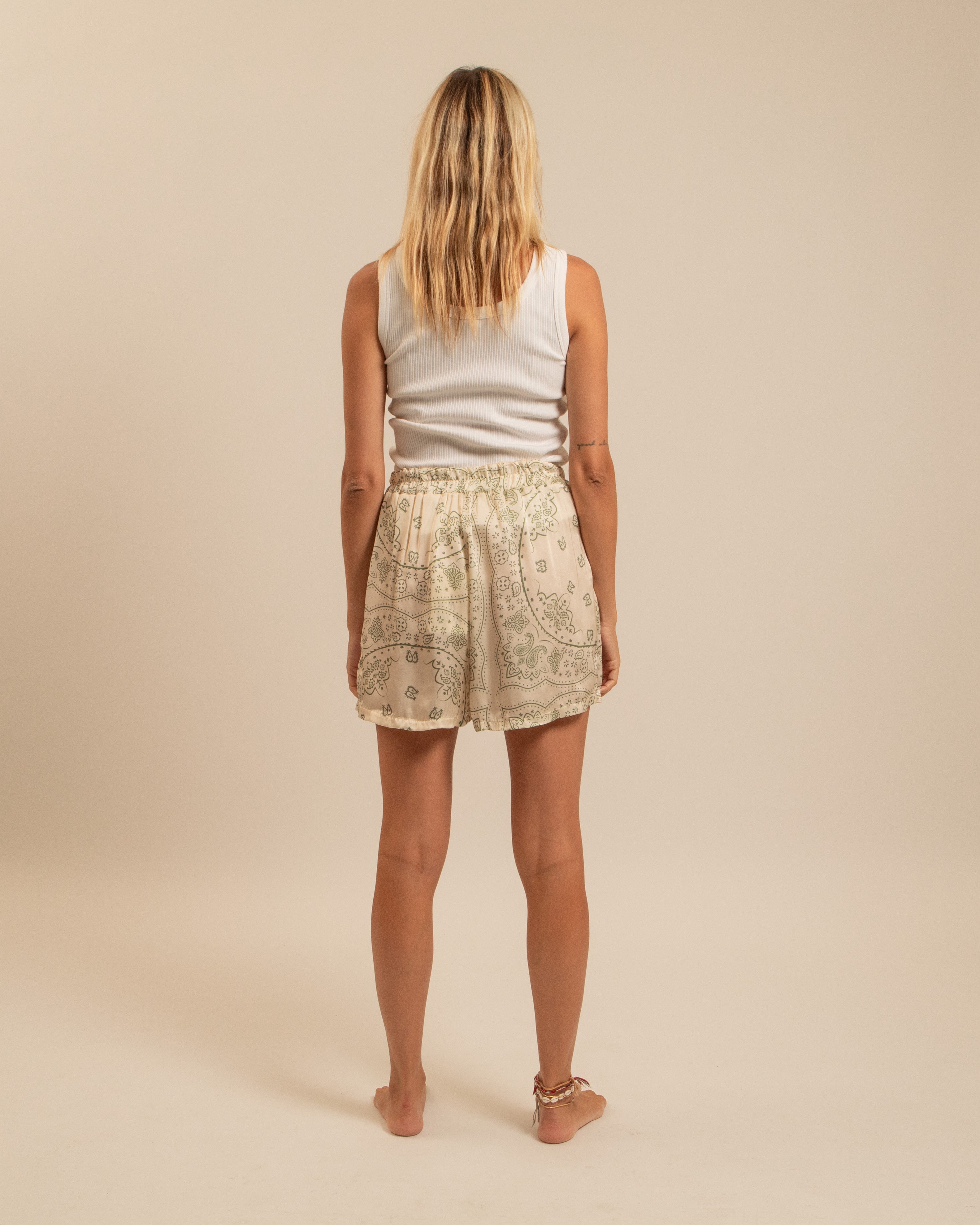 ROSWELL2 SHORTS BANDANA PRINT CREAM