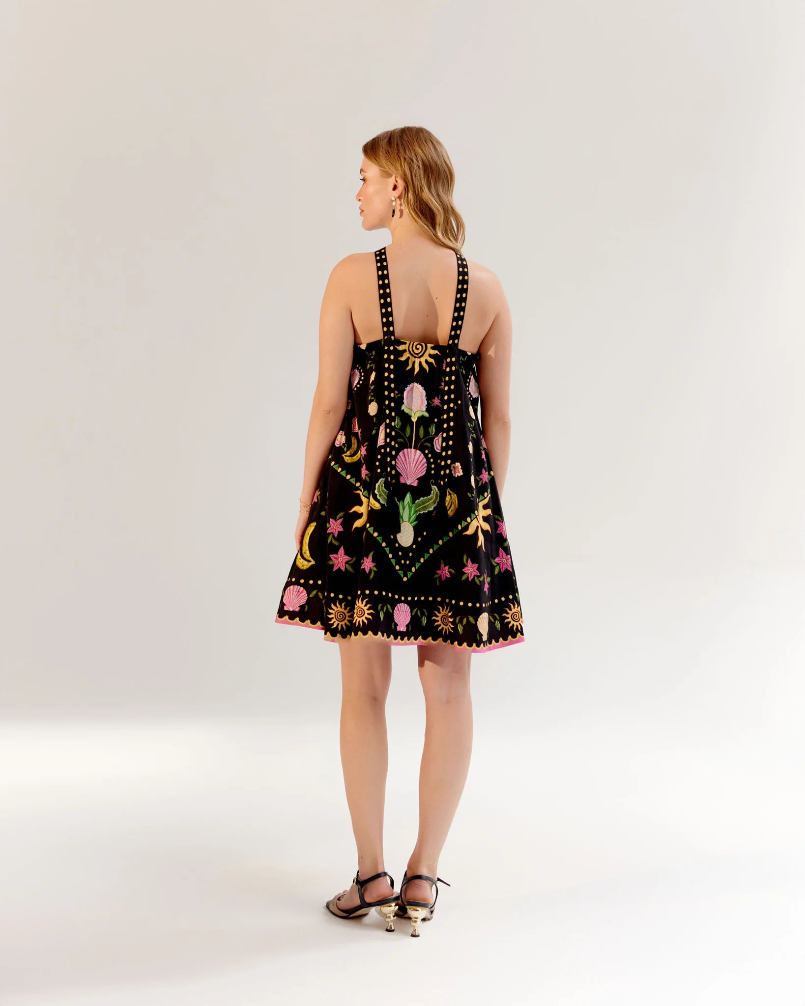 Aida Mini-Seashell Black Short Dress