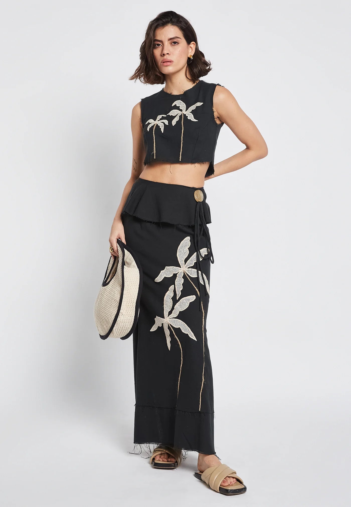 SURF BLACK SKIRT