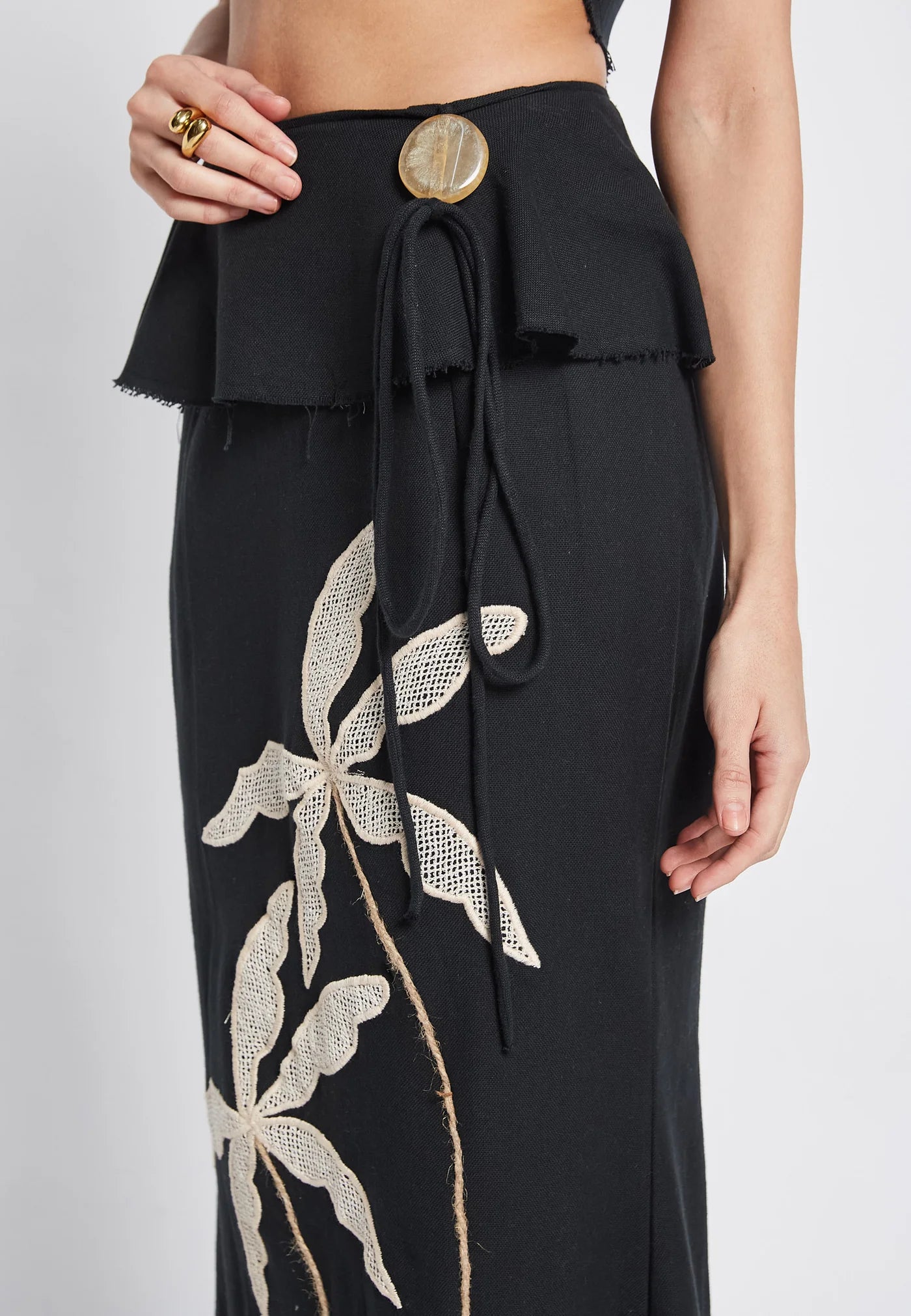 SURF BLACK SKIRT