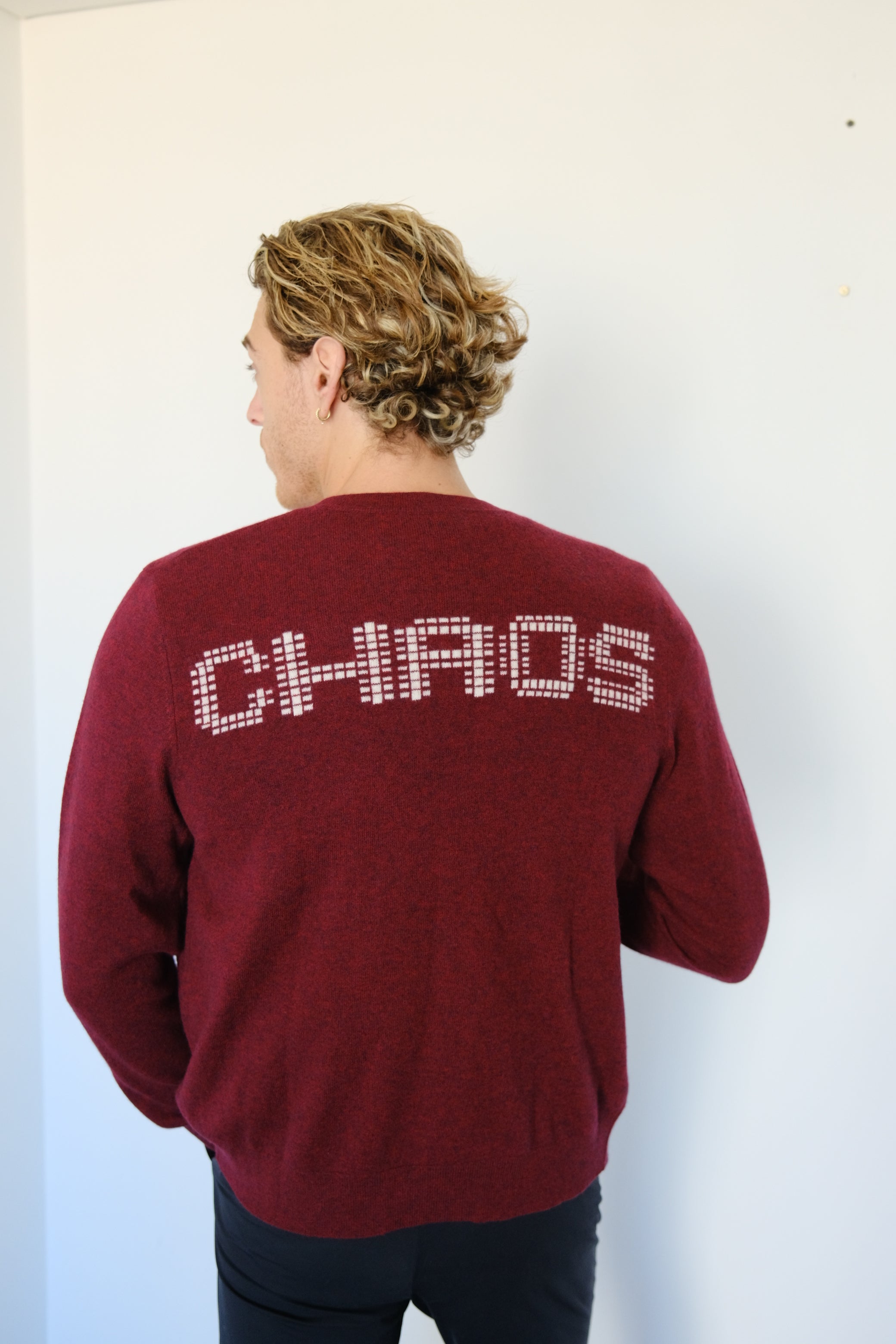 UNISEX CHAOS JAQUARD CARDIGAN, BURGUNDY