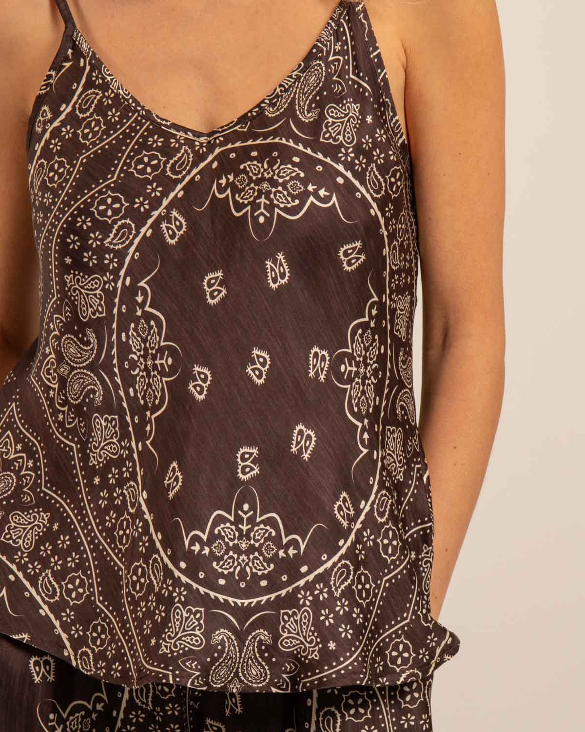 LEWISTON2 TOP BANDANA PRINT CHOCOLATE