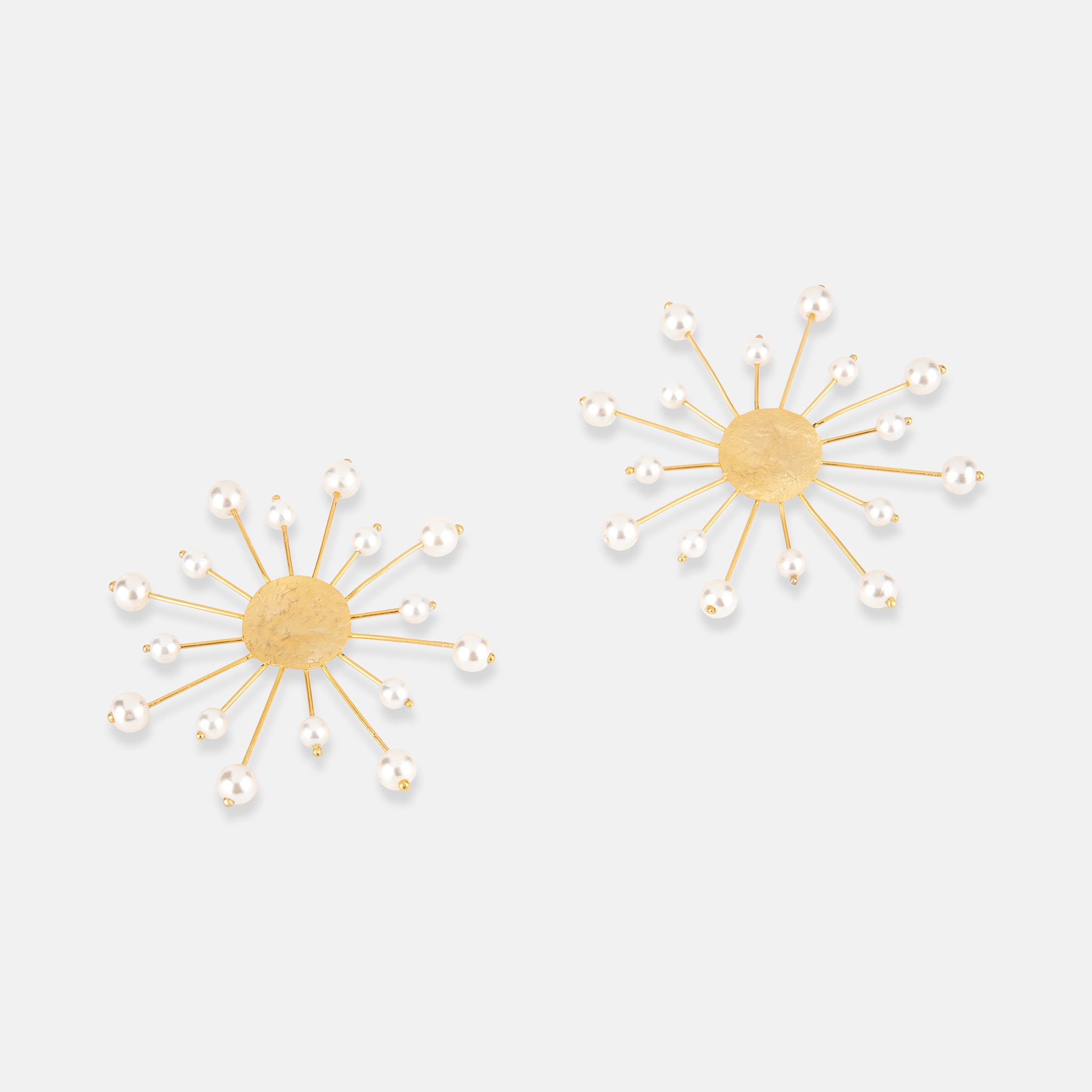 NANOU FULL SUN EARRINGS WHITE