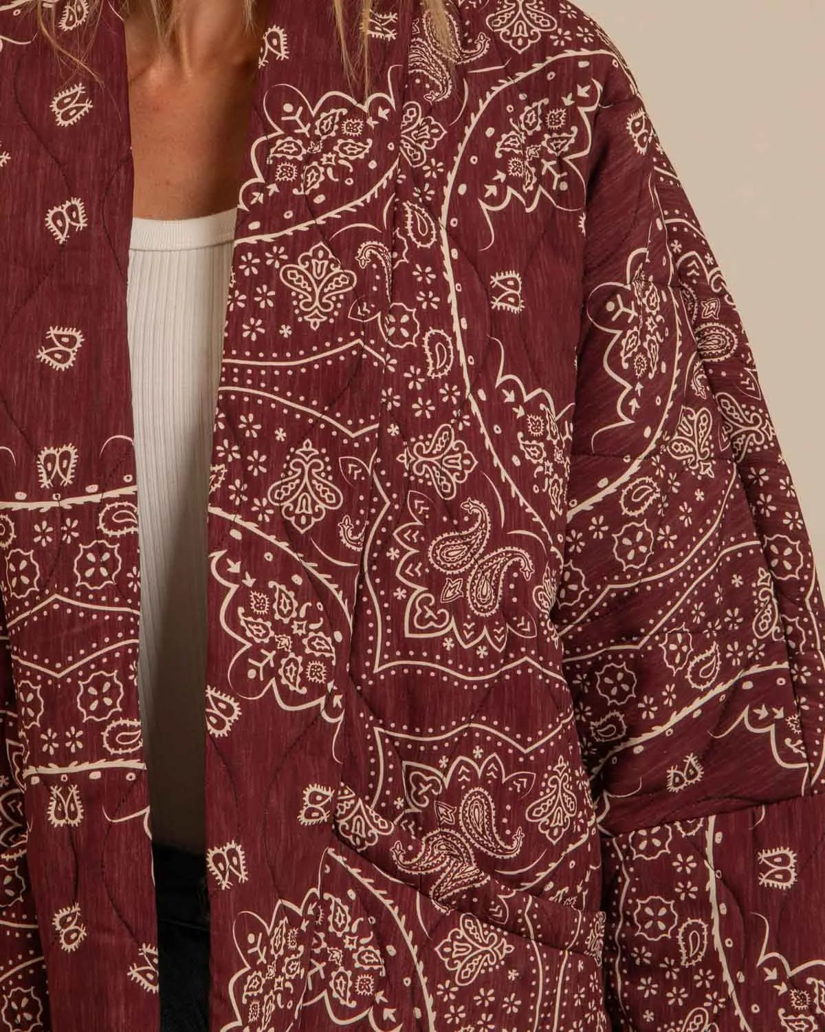 CHICAGO4 VEST BANDANA PRINT KIMONO BURGUNDY