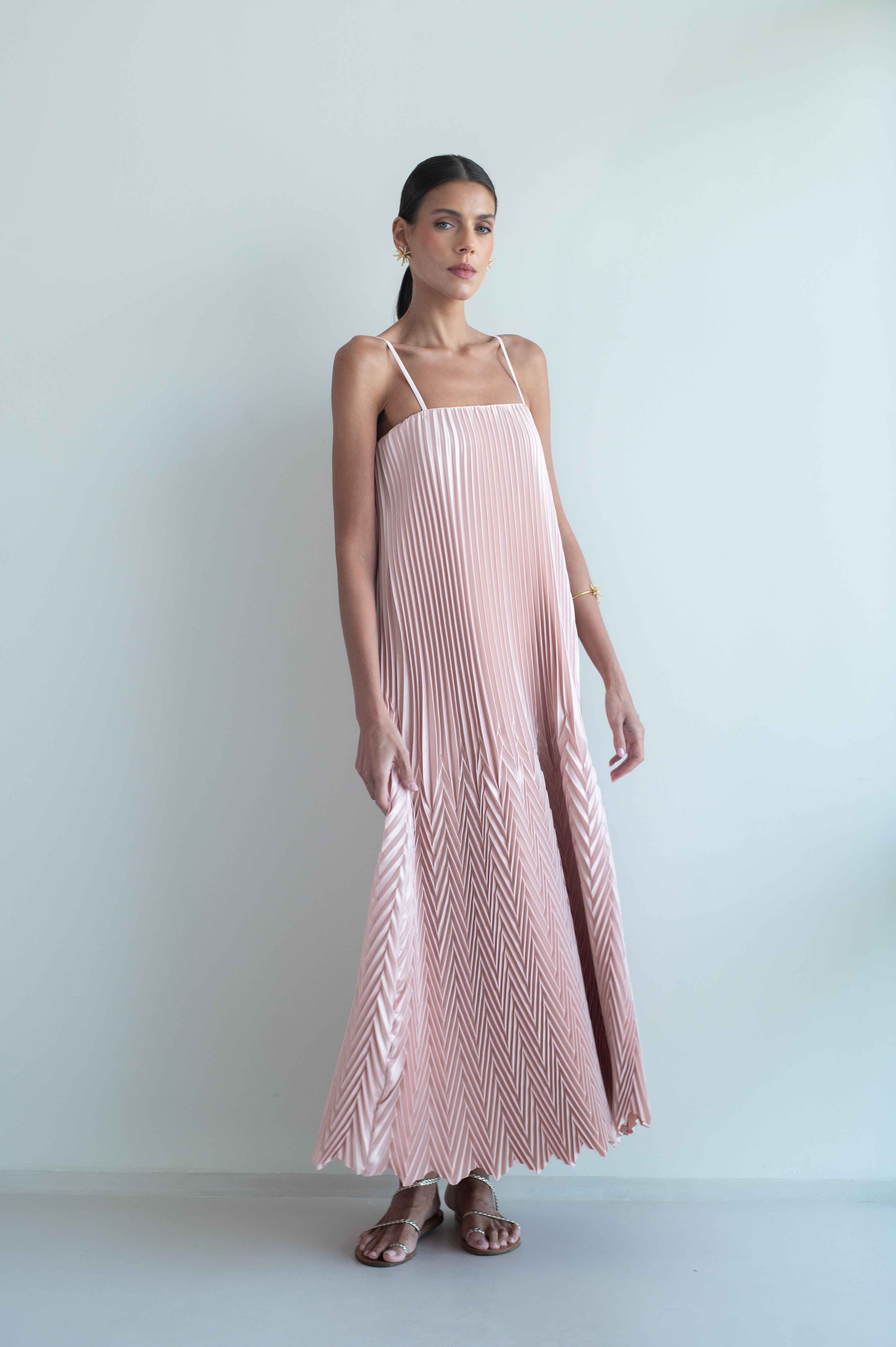 ARIA PLISSE MAXI DRESS - POWDER PINK