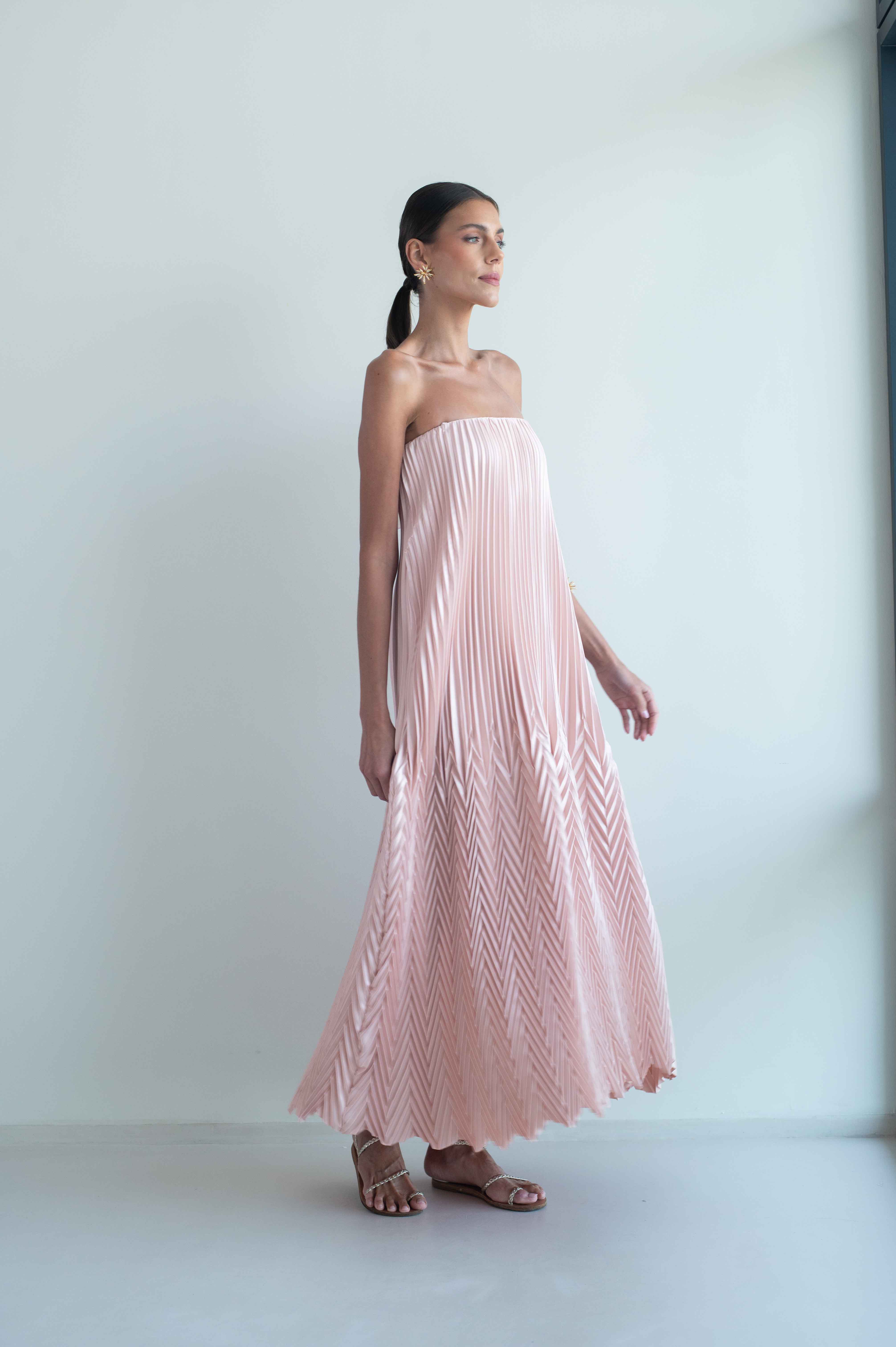 ARIA PLISSE MAXI DRESS - POWDER PINK