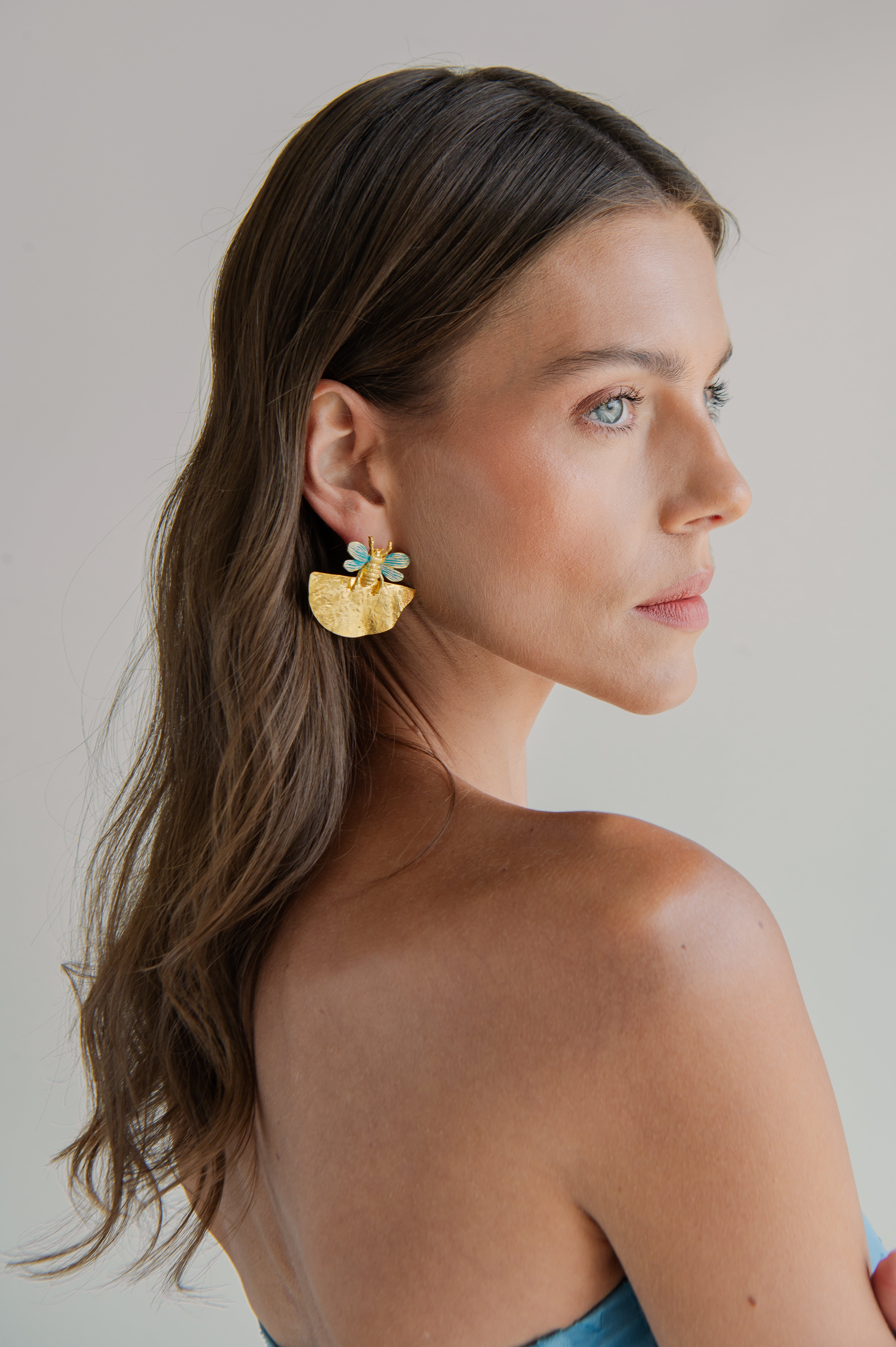 ATELIER NANOU TURQUOISE BEE GOLD EARRINGS